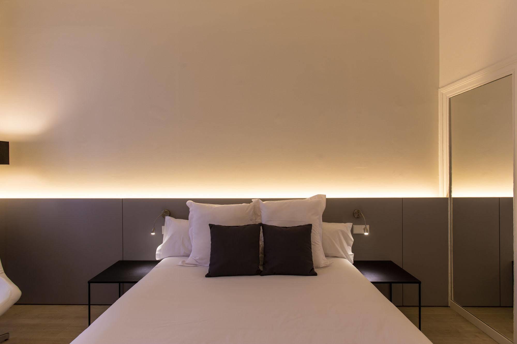 Izaila Plaza Catalunya Gasthof
